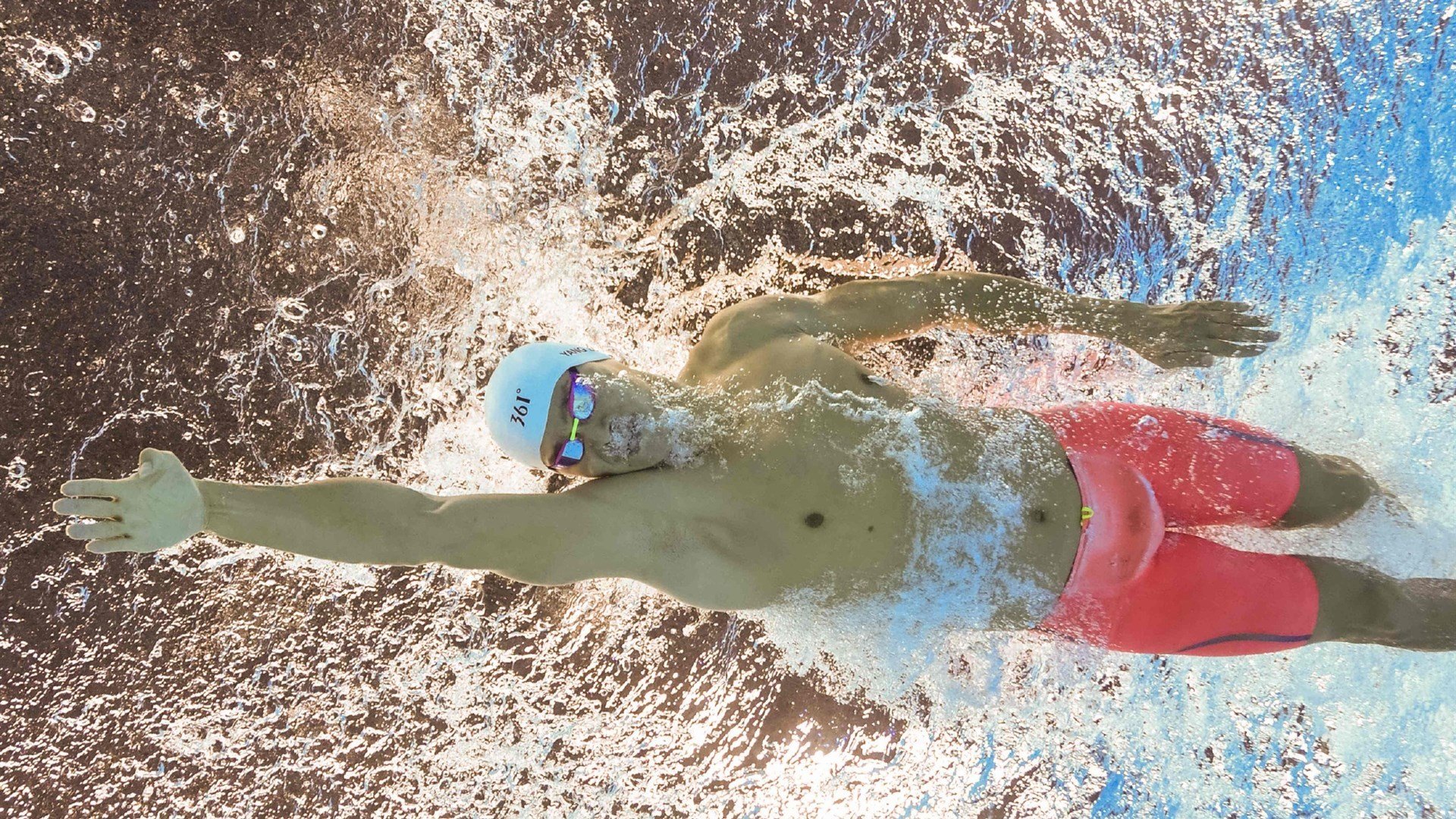 电竞赛事直播带货新潮流，产业链延伸无限可能，电竞平台直播