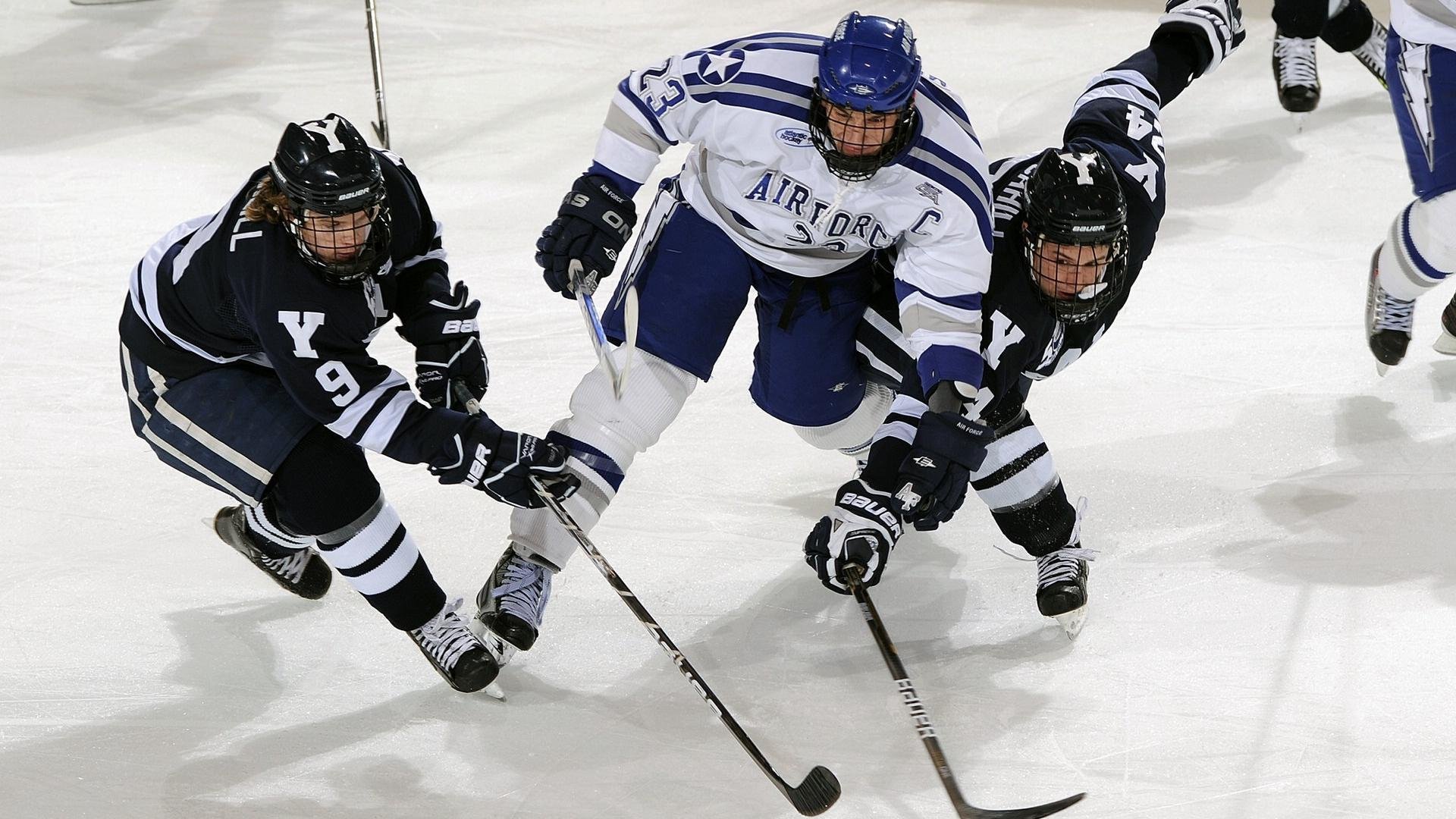 爱游戏在线娱乐官网-英超发挥震撼，精彩反击与战术变化成为亮点，英超当下最流行的战术打法, 或将引领世界足球潮流!