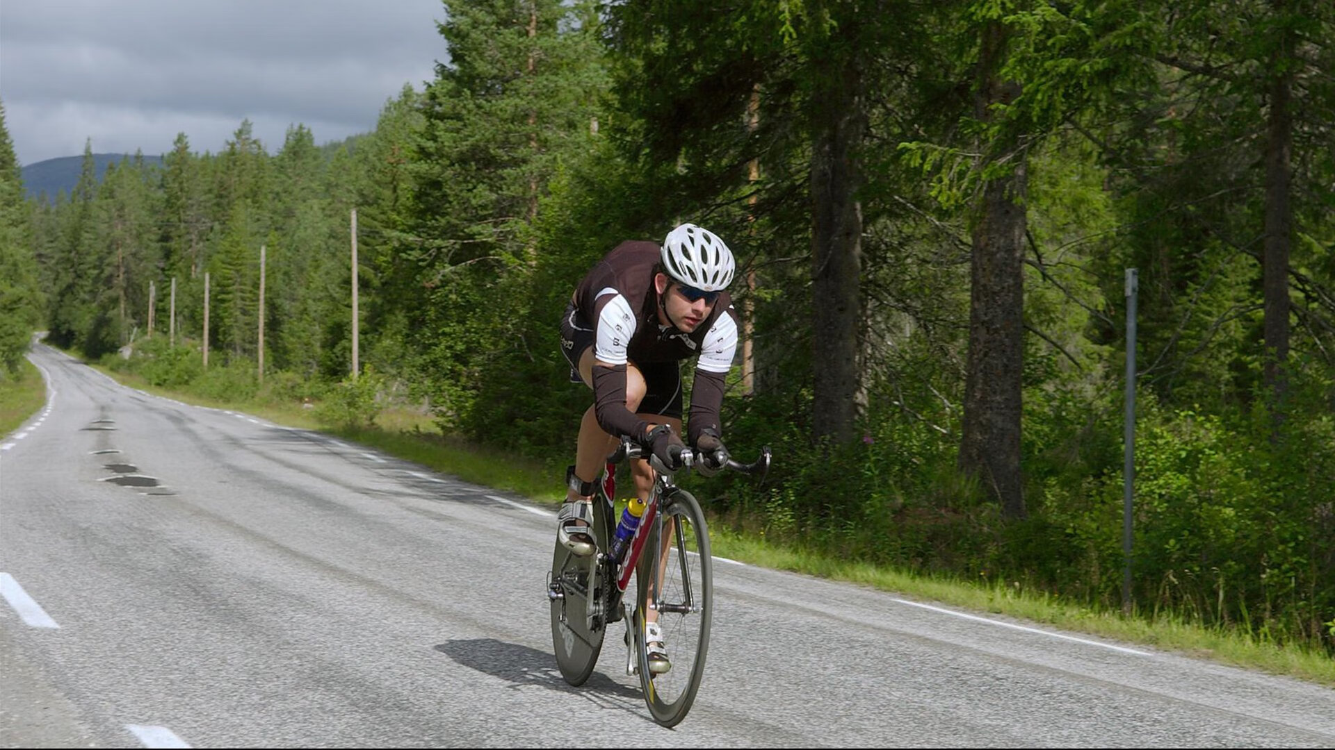 赛事报道：现场直击最热精彩瞬间，赛事精彩回顾